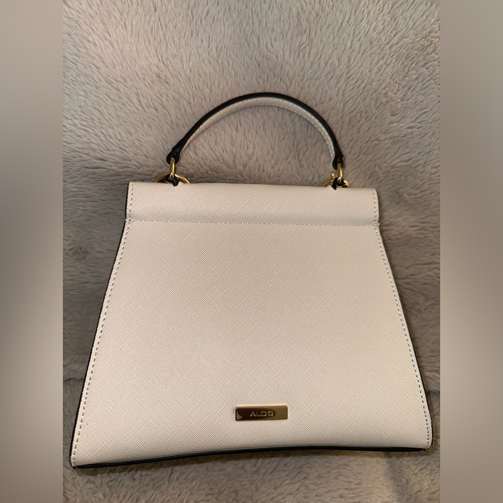 ALDO ERERRABAENN Beige Cream Crossbody bag with Top Handle & Acrylic Link Chain - Picture 4 of 12